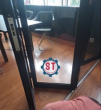 biaya service pintu kaca lipat murah jakarta